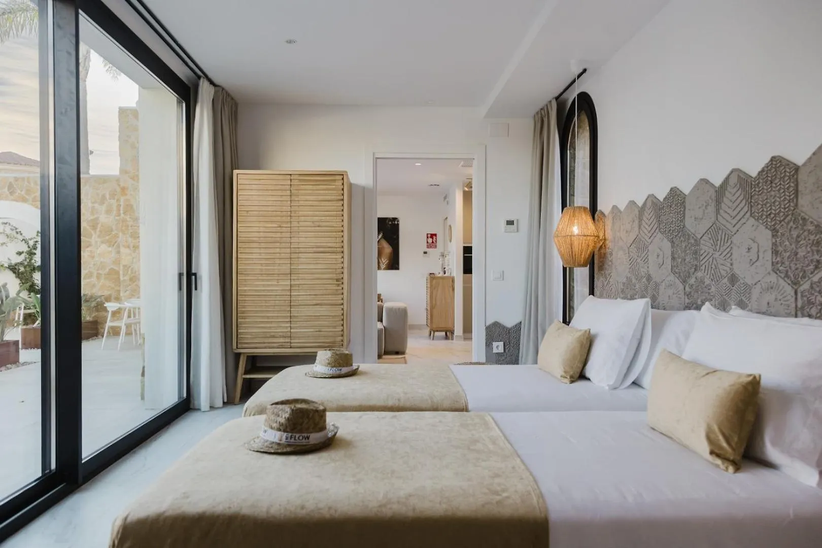 Miflow Hotel Villas & Suites Miami Playa 4*,
